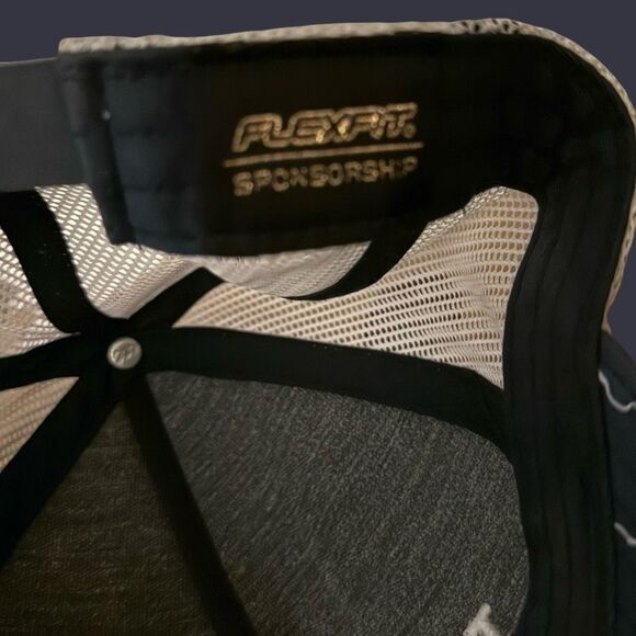 Travis Mathew Classic LoginFlex Fit Snapback Trucker Hat Cap - Picture 3 of 8